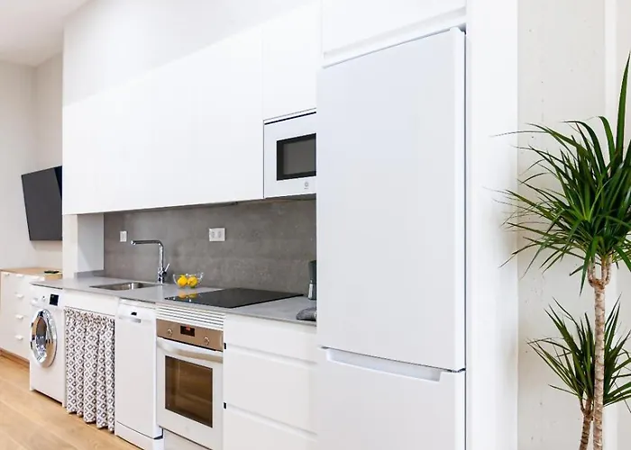 Poniente Playa Avg גיחון