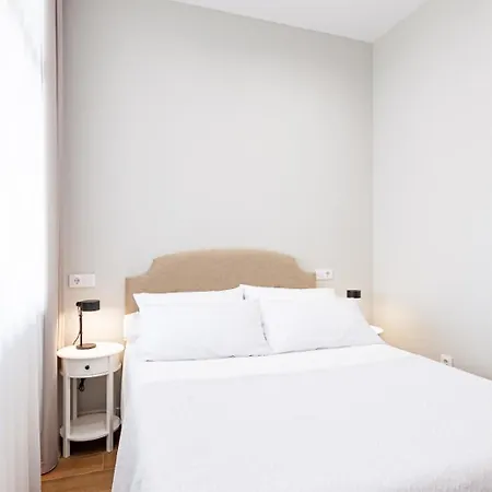 Apartament Poniente Playa Avg Gijón