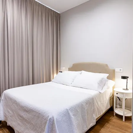 Poniente Playa Avg גיחון