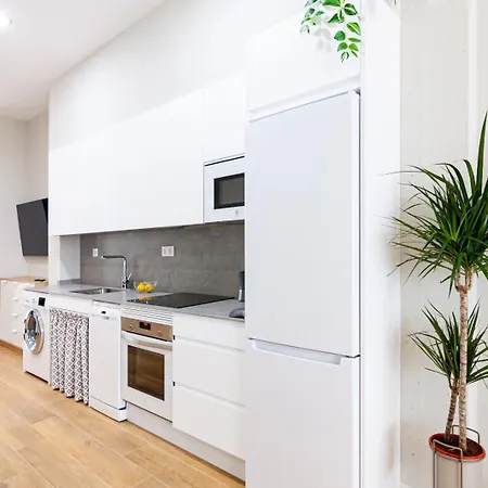 Poniente Playa Avg גיחון