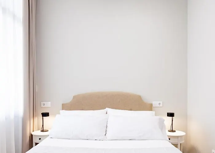 Poniente Playa Avg Apartment